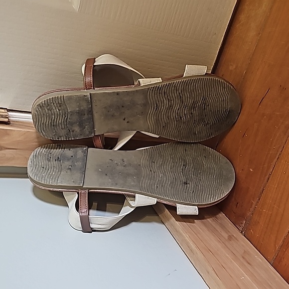 Trary shoes for life size 9.5 sandals - Picture 5 of 5